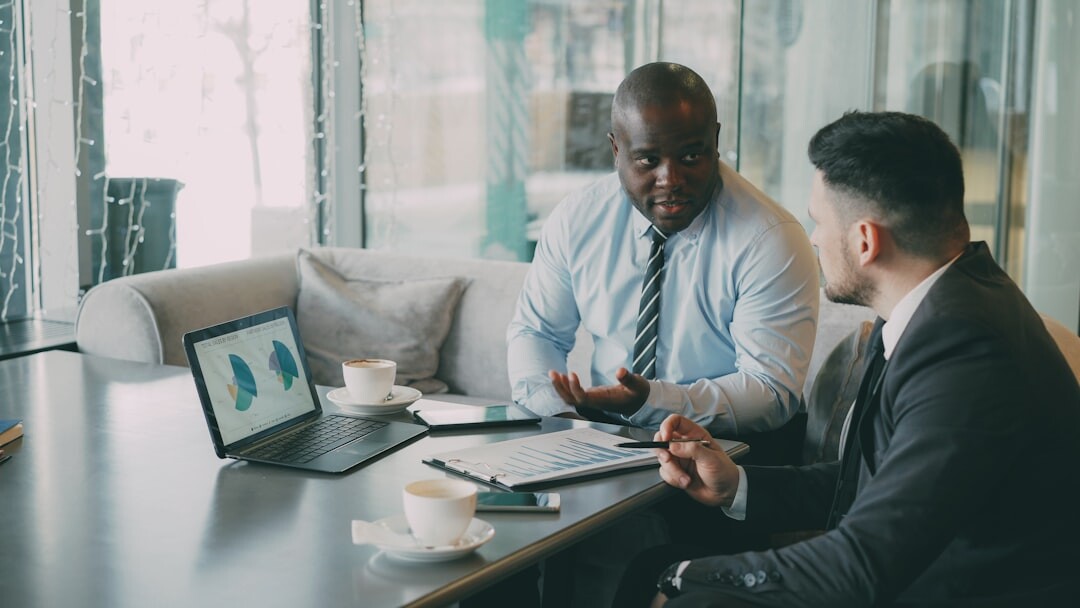 financial advisor consulting client
